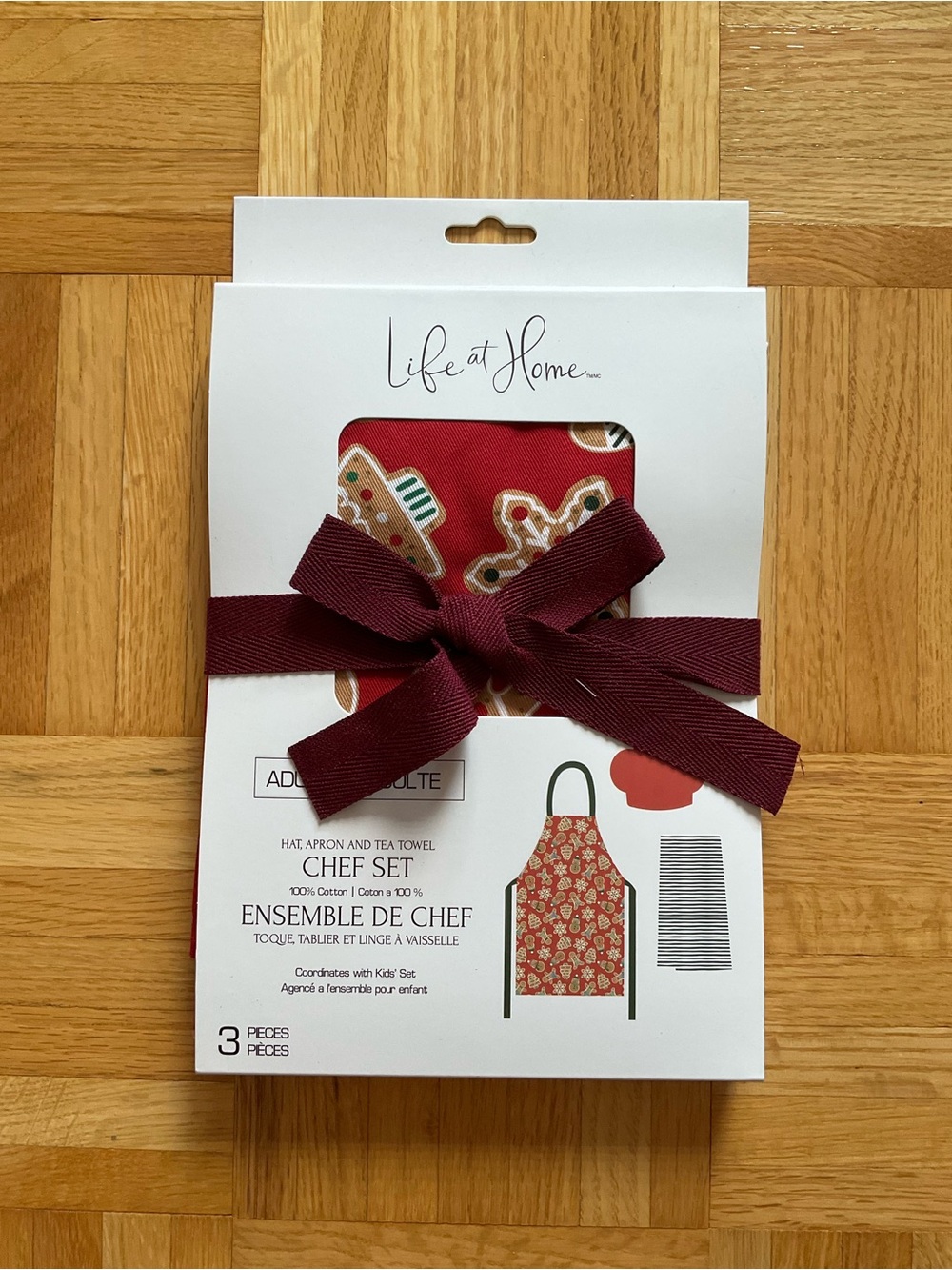 Christmas Holiday Gingerbread Apron, Hat & Towels Gift Set - BNIB